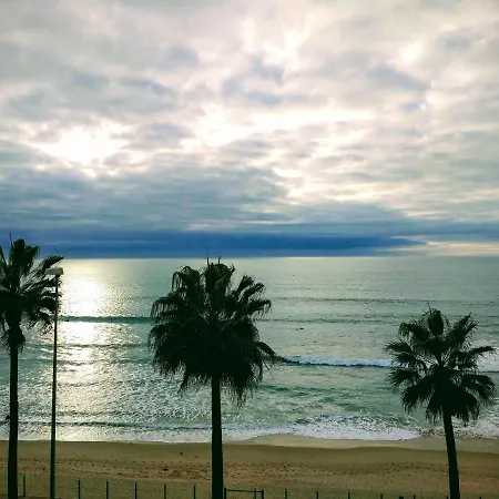 Fernandez Ladreda Con Acceso Directo A La Playa Y A Cinco Minutos Andando Del Centro Cádiz